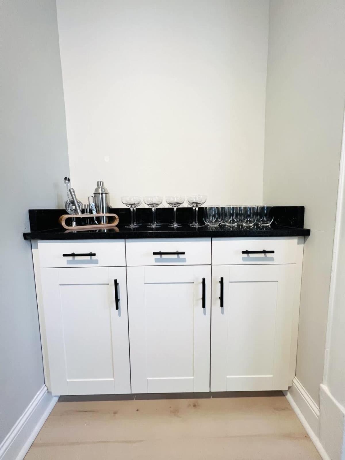 Trendy And Stylish 3br Uptown Duplex With Balcony Apartment Minneapolis